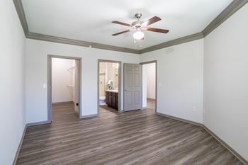 Unfurnished room